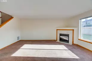 15648 NE Milton Pl, Portland, OR 97230 - Photo 16