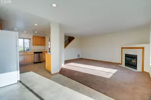 15648 NE Milton Pl, Portland, OR 97230 - Photo 18