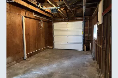 686 W First Ave, Sutherlin, OR 97479 - Photo 22