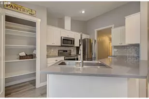 7407 NE 43rd St, Vancouver, WA 98662 - Photo 8