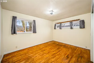 92133 Marcola Rd, Marcola, OR 97454 - Photo 8