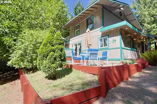 85659 Cherry, Florence, OR 97439 - Photo 2