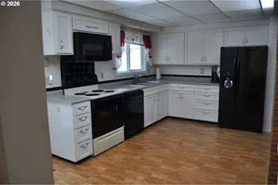 23776 Warthen Rd, Elmira, OR 97437 - Photo 10