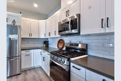 1701 S Alpine St, Cornelius, OR 97113 - Photo 12