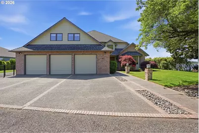 954 S A St, Washougal, WA 98671 - Photo 2