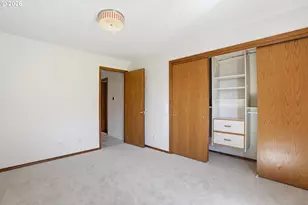 954 S A St, Washougal, WA 98671 - Photo 18