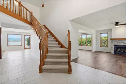 954 S A St, Washougal, WA 98671 - Photo 4