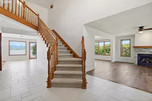954 S A St, Washougal, WA 98671 - Photo 4