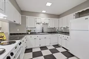 9118 N Smith St, Portland, OR 97203 - Photo 14