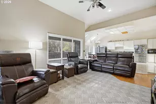 14234 NW Lakeshore Ct, Portland, OR 97229 - Photo 10