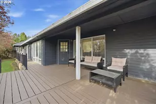 14234 NW Lakeshore Ct, Portland, OR 97229 - Photo 4