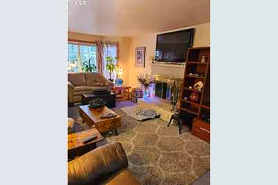 1200 SW 215th Ave, Beaverton, OR 97003 - Photo 2