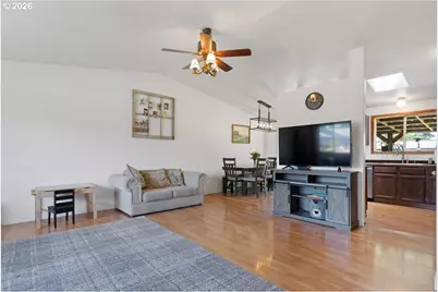 571 Mc Call Way, Philomath, OR 97370 - Photo 6