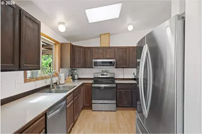 571 Mc Call Way, Philomath, OR 97370 - Photo 12