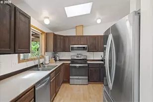 571 McCall Way, Philomath, OR 97370 - Photo 12
