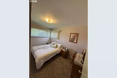 247 Oak St, Riddle, OR 97469 - Photo 12