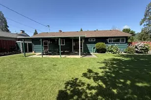 247 Oak St, Riddle, OR 97469 - Photo 16
