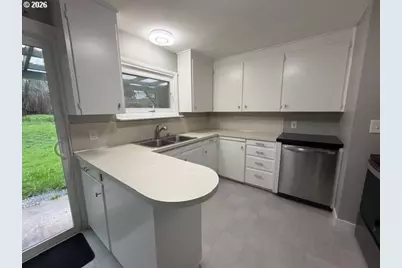 2260 Orr Ln, Eugene, OR 97405 - Photo 10