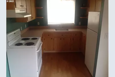 7927 N Fessenden St, Portland, OR 97203 - Photo 12