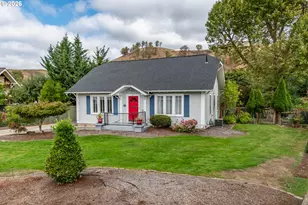 325 W Riverside Dr, Roseburg, OR 97470 - Photo 46