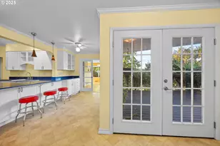 1254 SE Reservoir Ave, Roseburg, OR 97470 - Photo 8