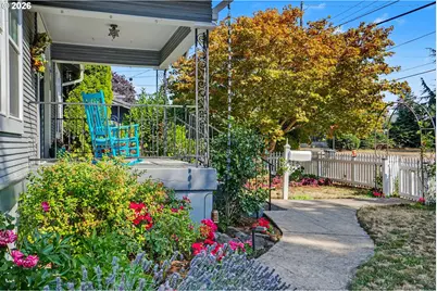 914 Pine St, Silverton, OR 97381 - Photo 6