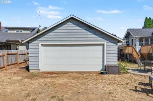 914 Pine St, Silverton, OR 97381 - Photo 40