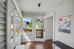 914 Pine St, Silverton, OR 97381 - Photo 26