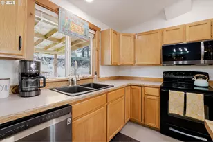 8095 SW High Cone Dr, Terrebonne, OR 97760 - Photo 2