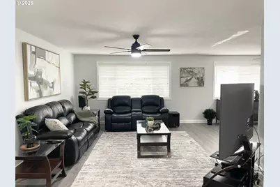 403 E Clackamas Cir, Woodburn, OR 97071 - Photo 12