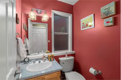 5007 SW Canterbury Ln, Portland, OR 97219 - Photo 18