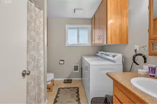 662/664 NW Connell Ave, Hillsboro, OR 97124 - Photo 38