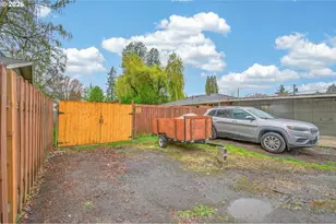 662/664 NW Connell Ave, Hillsboro, OR 97124 - Photo 14