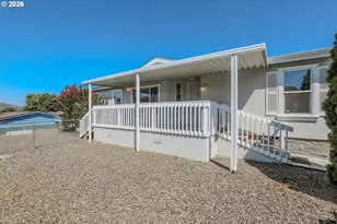 211 W River Ridge Ave, Roseburg, OR 97471 - Photo 4