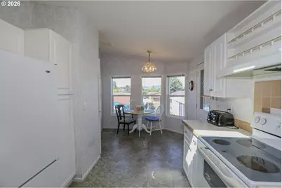 211 W River Ridge Ave, Roseburg, OR 97471 - Photo 20