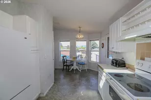 211 W River Ridge Ave, Roseburg, OR 97471 - Photo 20