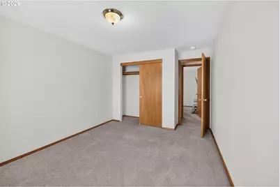 13670 SE Bush St, Portland, OR 97236 - Photo 20