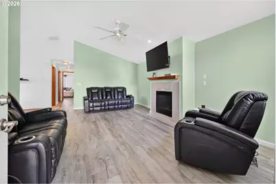 13670 SE Bush St, Portland, OR 97236 - Photo 6