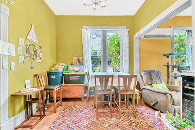 637 NE 17th St, Salem, OR 97301 - Photo 8