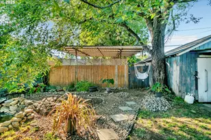 637 NE 17th St, Salem, OR 97301 - Photo 26