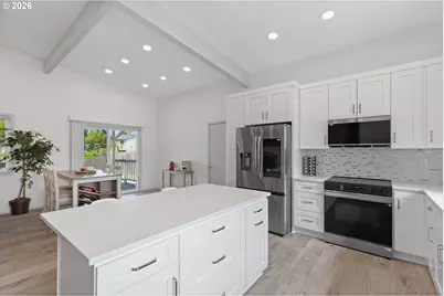 1021 NE 195th Ave, Portland, OR 97230 - Photo 8