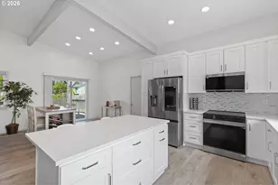 1021 NE 195th Ave, Portland, OR 97230 - Photo 8