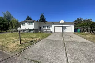 1021 NE 195th Ave, Portland, OR 97230 - Photo 2
