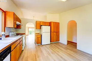 17440 SW Stark St, Beaverton, OR 97006 - Photo 6