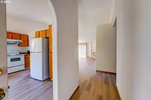 17440 SW Stark St, Beaverton, OR 97006 - Photo 38