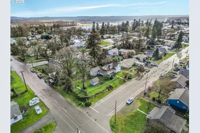 290 N 5th St, Saint Helens, OR 97051 - Photo 2
