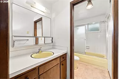 2040 Princeton Dr, Eugene, OR 97405 - Photo 28
