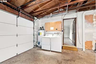 2040 Princeton Dr, Eugene, OR 97405 - Photo 30