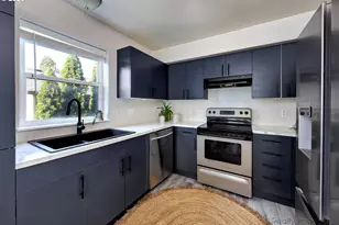 2768 SE 87th Ave, Portland, OR 97266 - Photo 10