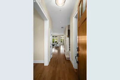 10546 SW Windwood Way, Portland, OR 97225 - Photo 4